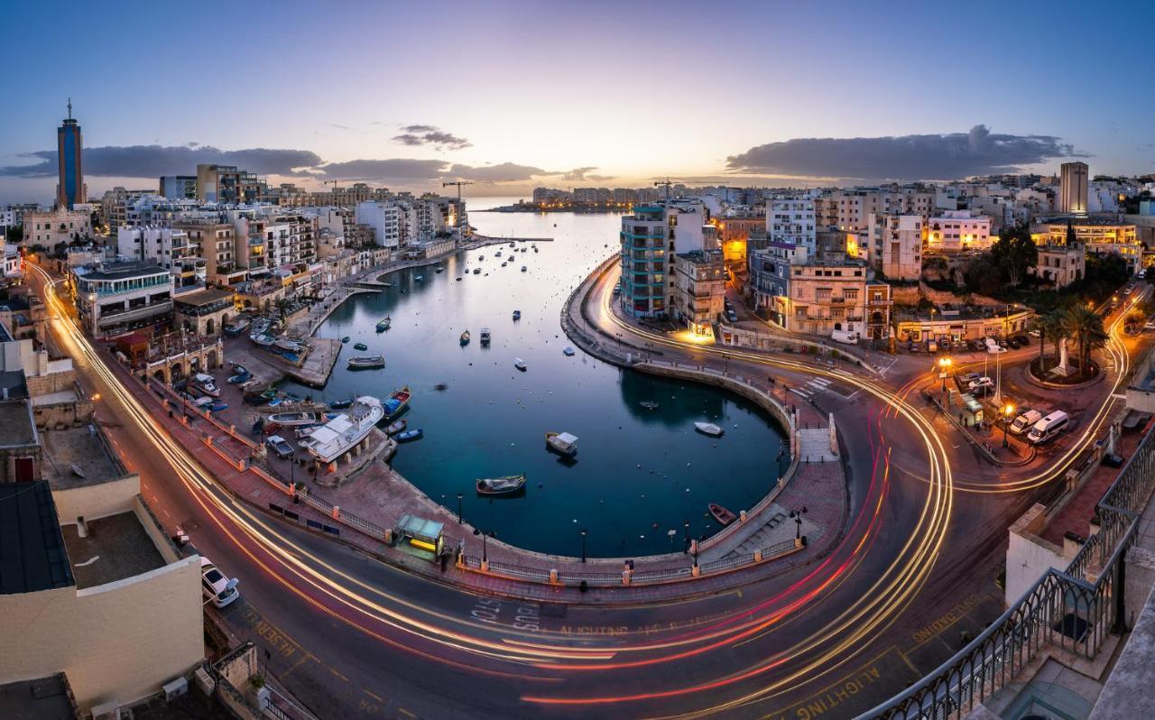 Spacious Apartment Steps To The Promenade Sliema Ngoại thất bức ảnh