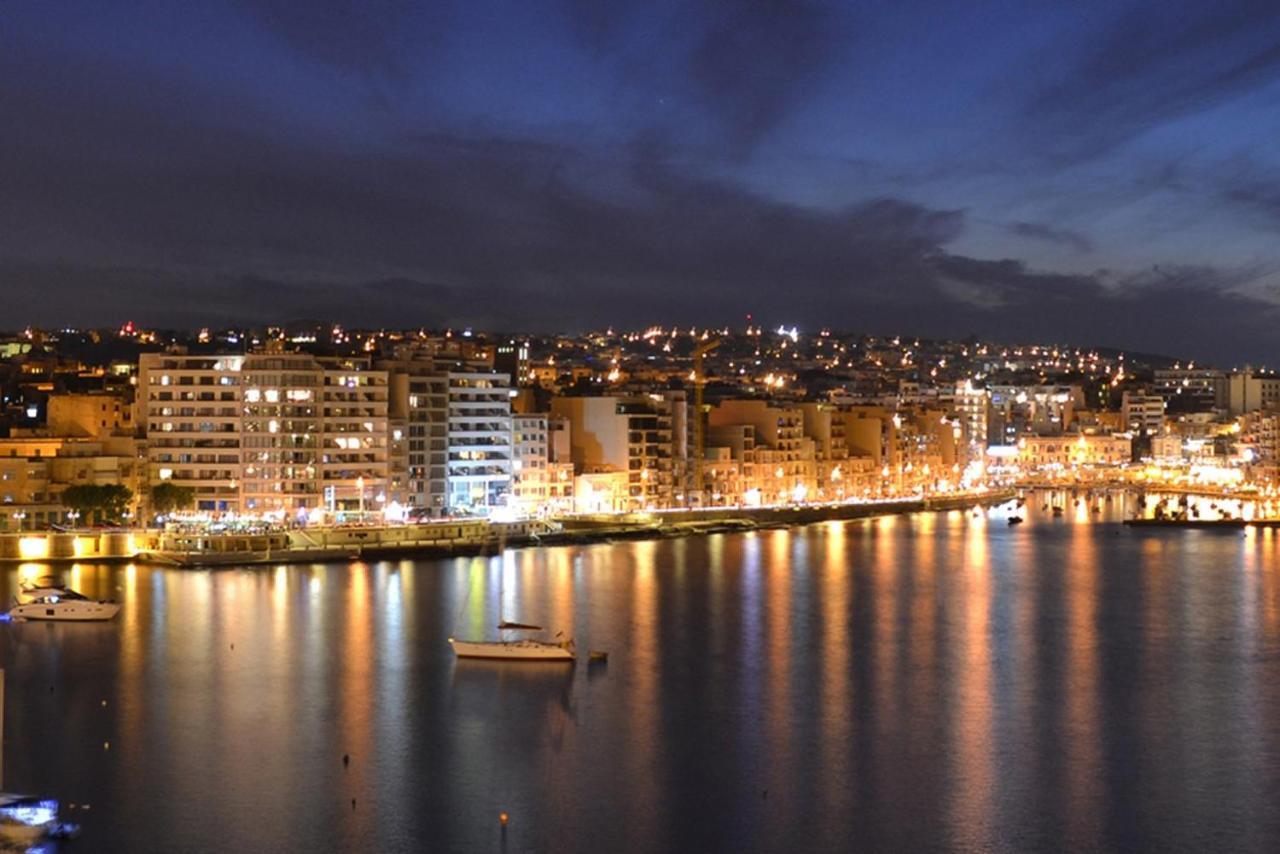 Spacious Apartment Steps To The Promenade Sliema Ngoại thất bức ảnh