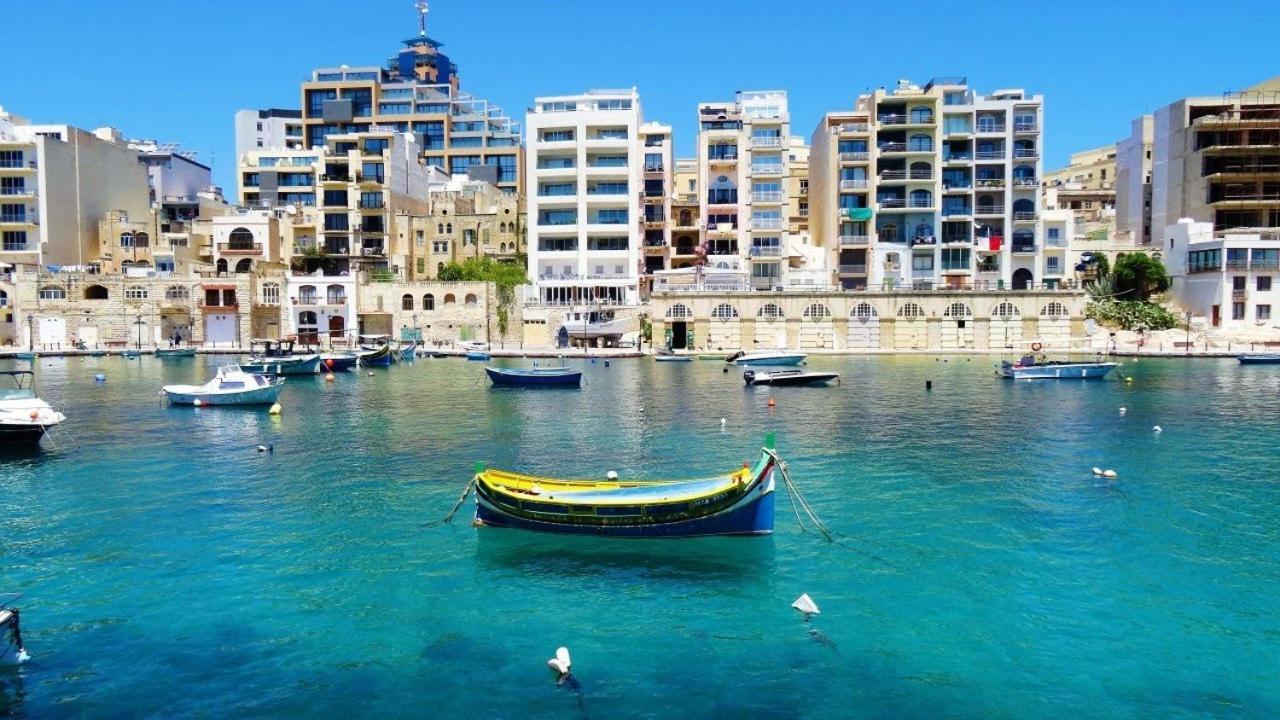 Spacious Apartment Steps To The Promenade Sliema Ngoại thất bức ảnh