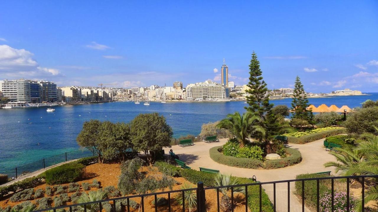 Spacious Apartment Steps To The Promenade Sliema Ngoại thất bức ảnh